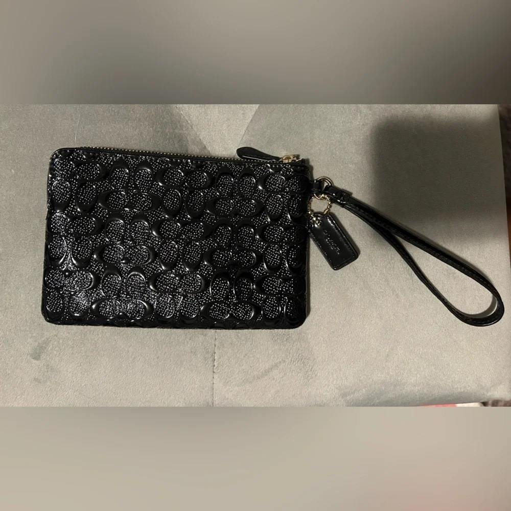 Coach Black Black Patent Wristlet-NWOT‎
